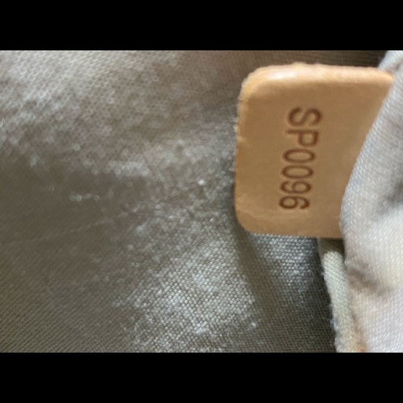 🔥SOLD 1️⃣6️⃣0️⃣0️⃣ Authentic Louis Vuitton Miroir Speedy 30 Bag🔥 - Picture 13 of 16